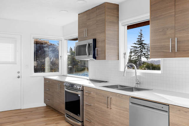 2366 nelson ave west vancouver dundarave