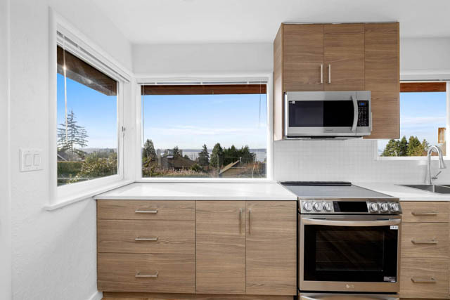 2366 nelson ave west vancouver dundarave