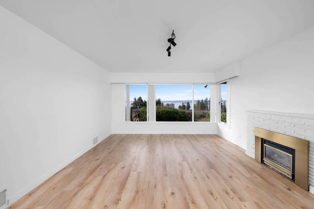 2366 nelson ave west vancouver dundarave