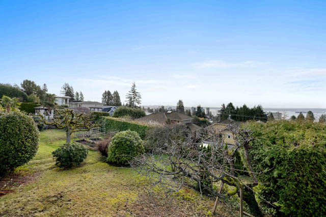 2366 nelson ave west vancouver dundarave