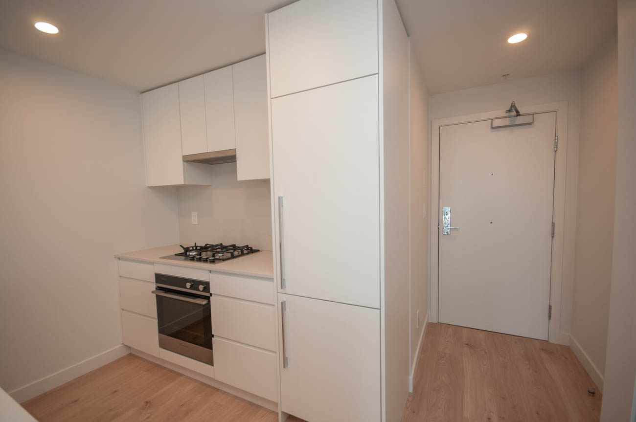 Burnaby 1 bedroom condo in Brentwood