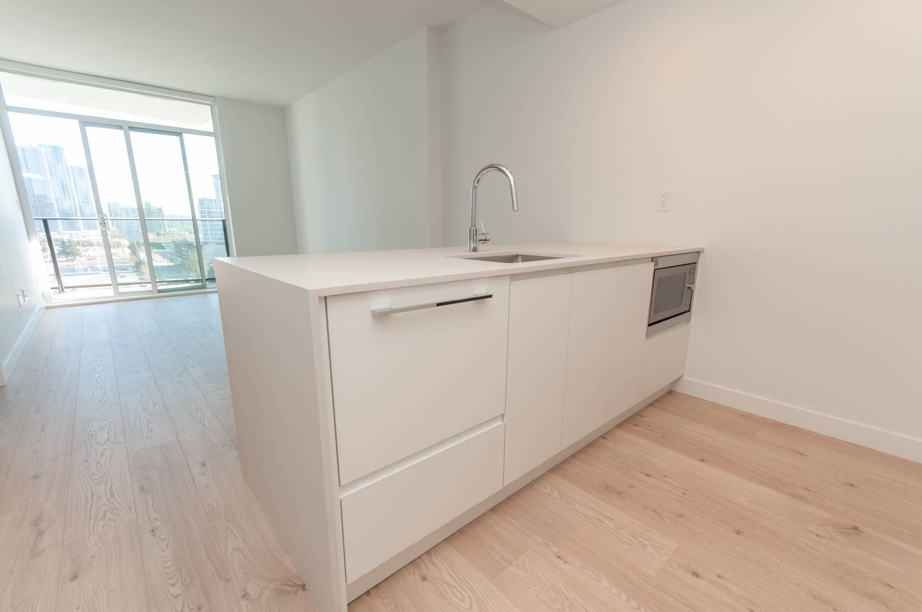 Burnaby 1 bedroom condo in Brentwood