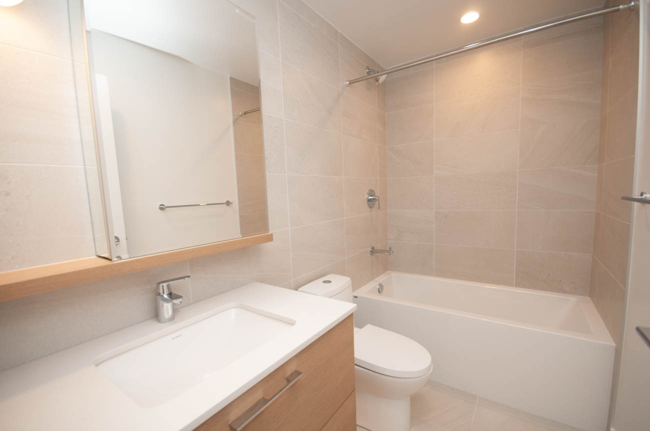 Burnaby 1 bedroom condo in Brentwood