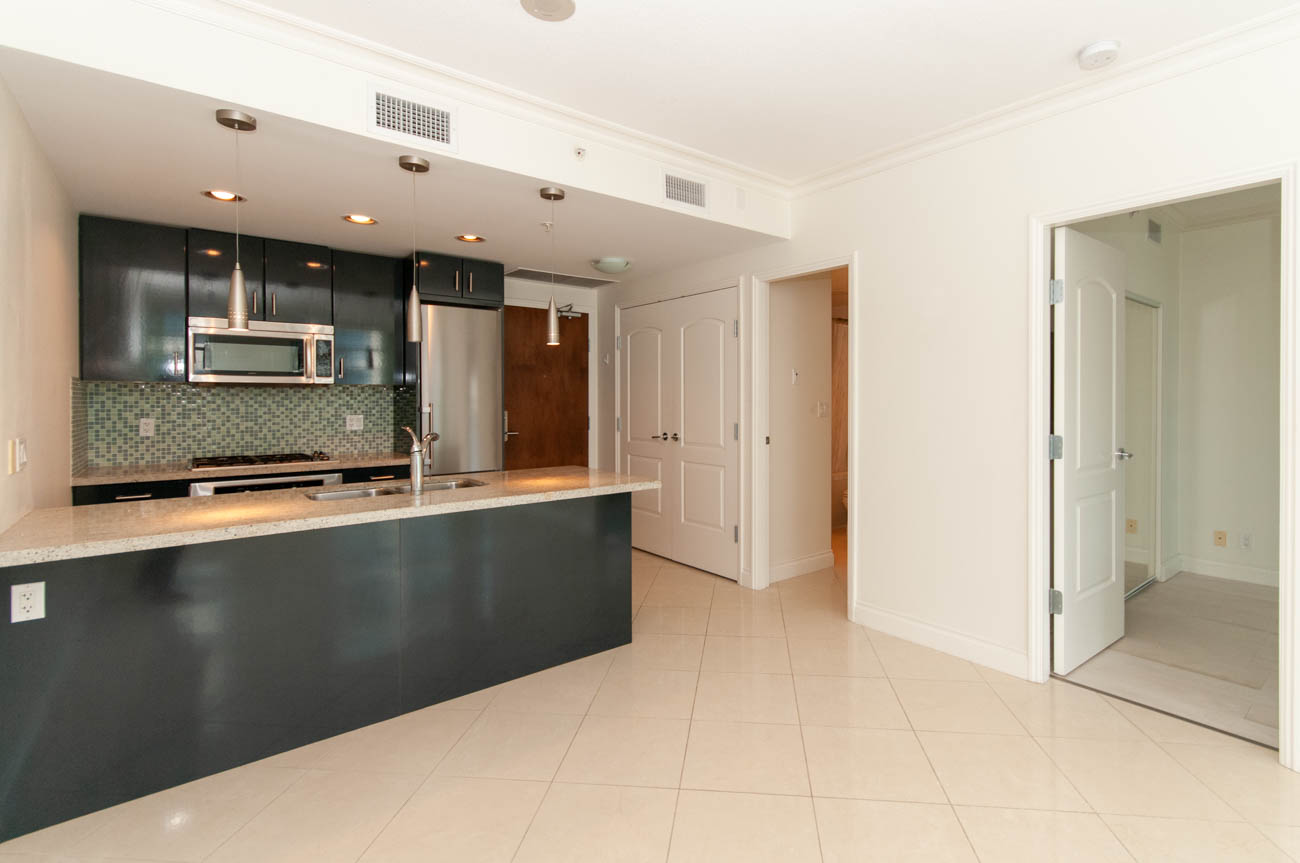 1 Bedroom 1 Bathroom Condo for Rent in North Vancouver Lower Lonsdale