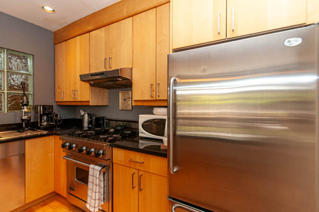 1375 laburnum st vancouver west side kits point