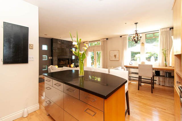1375 laburnum st vancouver west side kits point