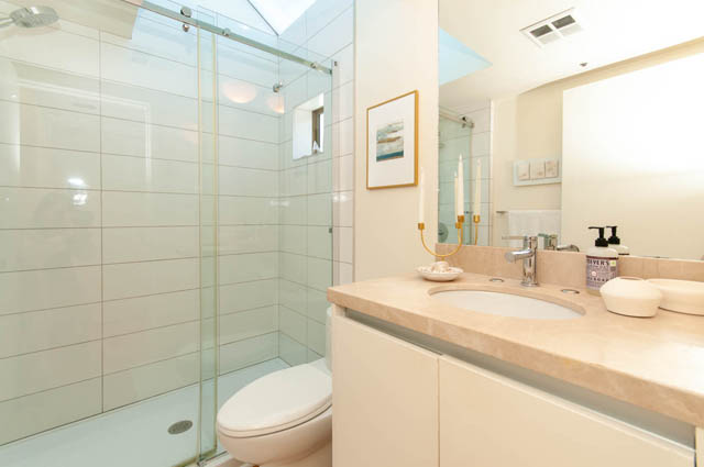 1375 laburnum st vancouver west side kits point