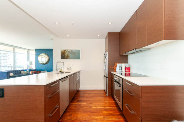 1405 111 east 13th street north vancouver lonsdale