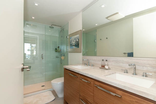 1405 111 east 13th street north vancouver lonsdale