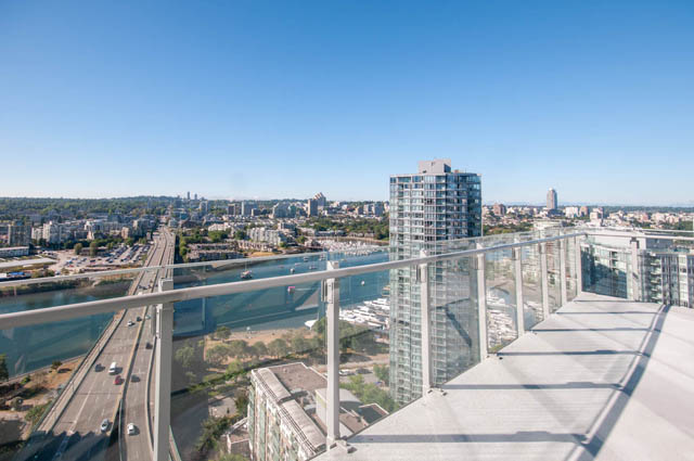 Spacious penthouse with stunning city view and modern furnishings. - 2818  - 89 Nelson Street, Vancouver Downtown