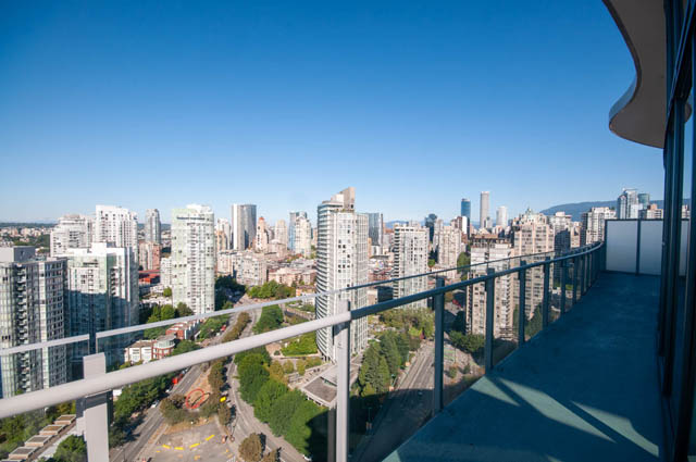 Penthouse with stunning city view and modern furnishings. - 2818  - 89 Nelson Street, Vancouver Downtown