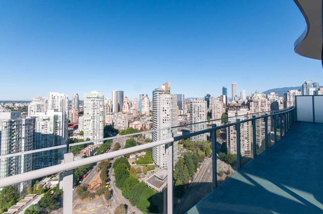 Spacious penthouse with stunning city view and modern furnishings. - 2818  - 89 Nelson Street, Vancouver Downtown