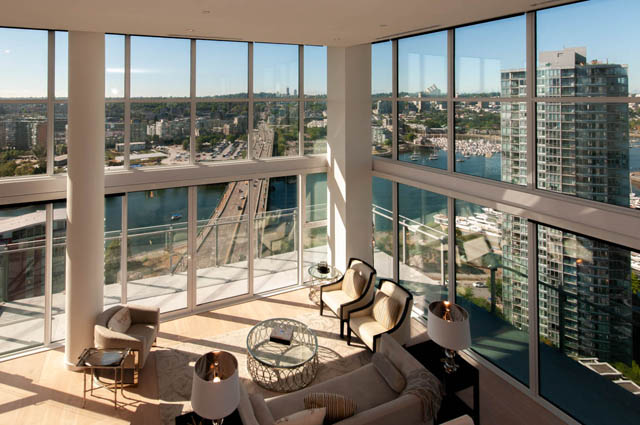 Spacious penthouse with stunning city view and modern furnishings. - 2818  - 89 Nelson Street, Vancouver Downtown