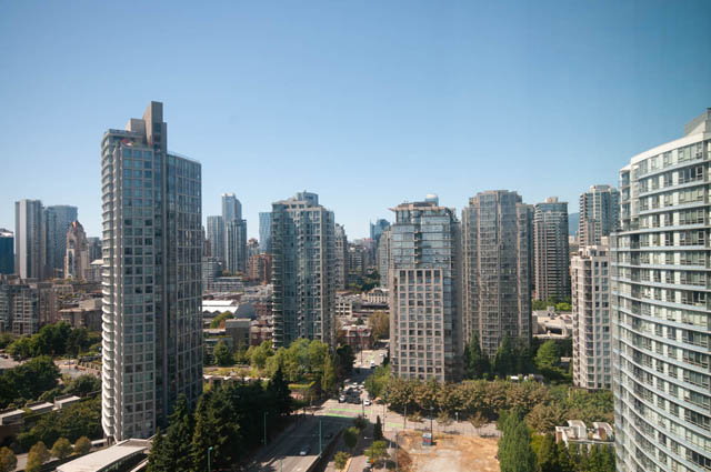 Spacious penthouse with stunning city views and modern furnishings. - 2818  - 89 Nelson Street, Vancouver Downtown