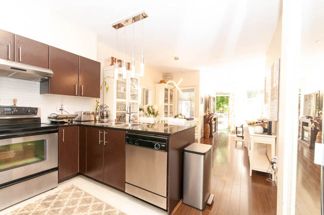 102 1633 mackay ave, north vancouver pemberton