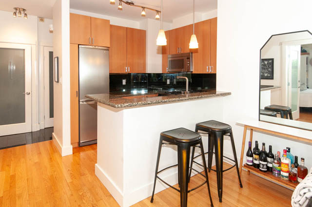 308 160 e 13th st north vancouver lonsdale