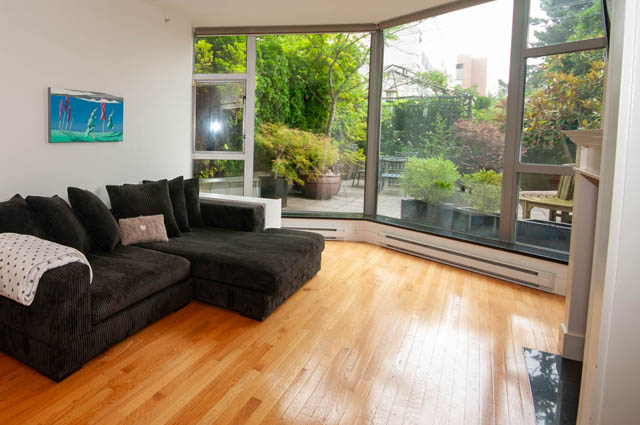 308 160 e 13th st north vancouver lonsdale