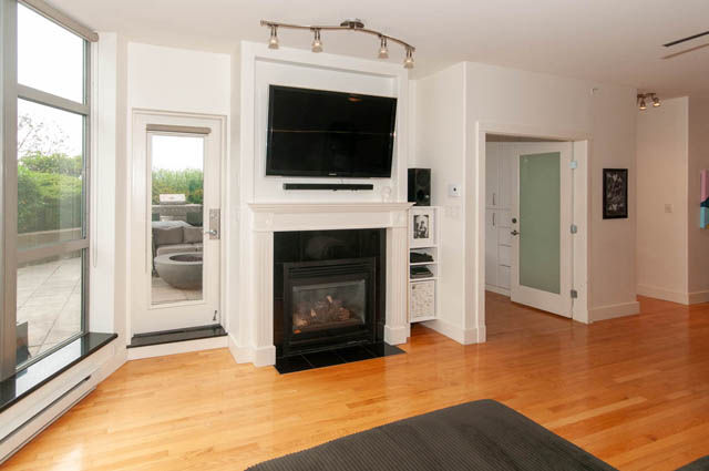 308 160 e 13th st north vancouver lonsdale