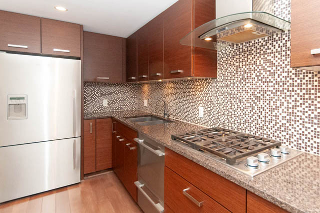 105 210 west 13th street north vancouver lonsdale