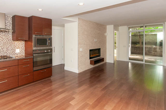 105 210 west 13th street north vancouver lonsdale