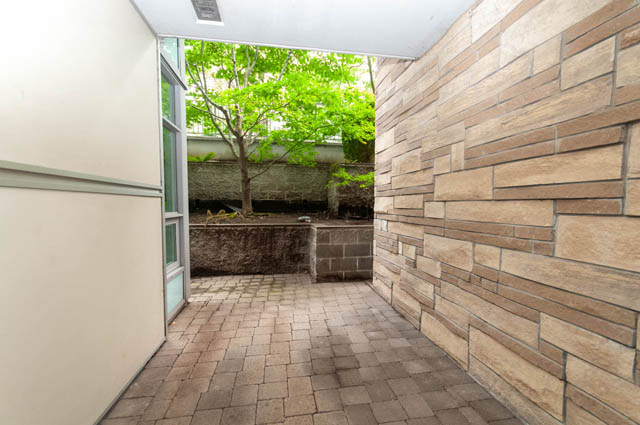 105 210 west 13th street north vancouver lonsdale