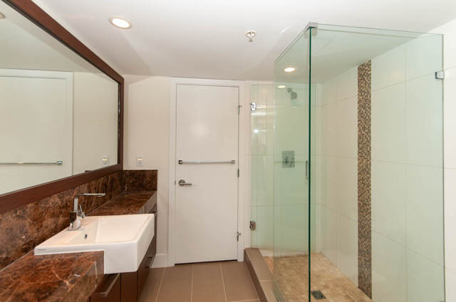105 210 west 13th street north vancouver lonsdale