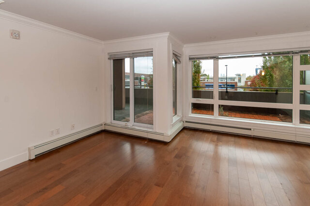 206 857 15th st west north vancouver hamilton