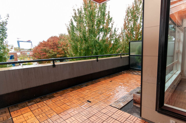 206 857 15th st west north vancouver hamilton