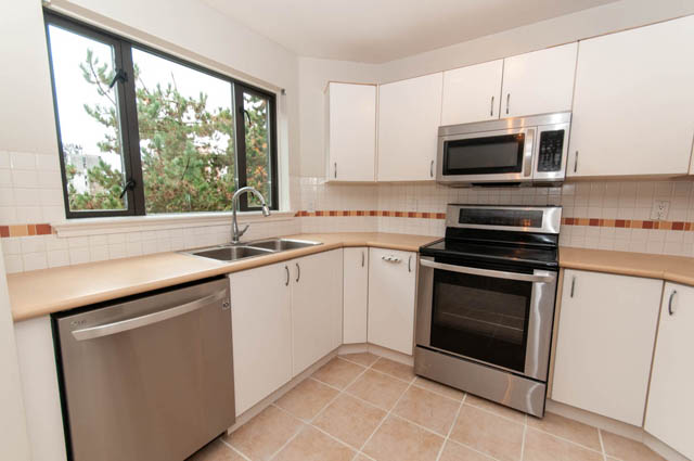 309 175 10th street east north vancouver lonsdale