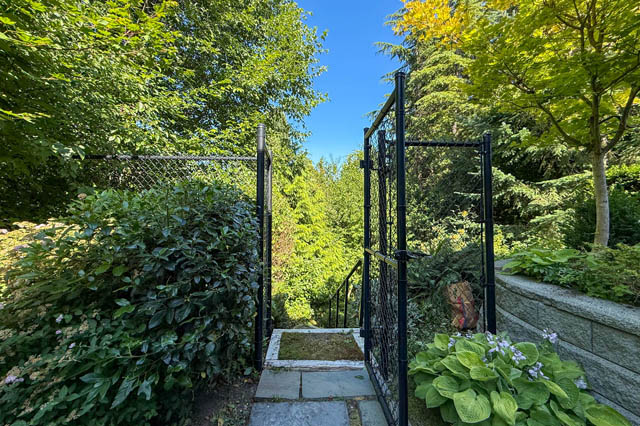 3118 fairmont road north vancouver edgemont