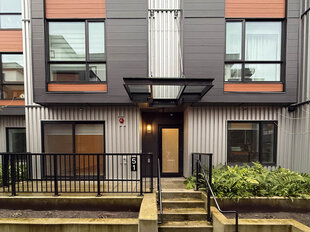  G 034- 2050 East 20th Ave