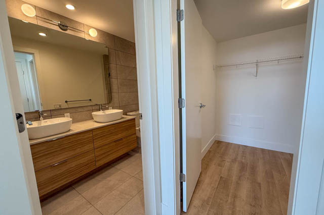 1003 2375 emery court north vancouver lynn valley