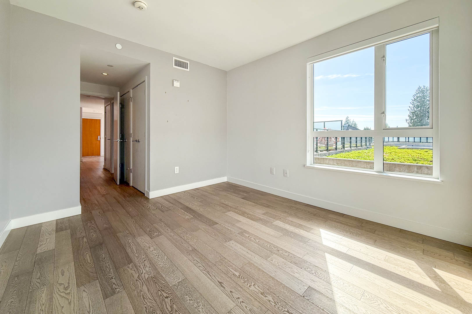 Picture of 2 bedroom penthouse in Edgemont condo unfurnished