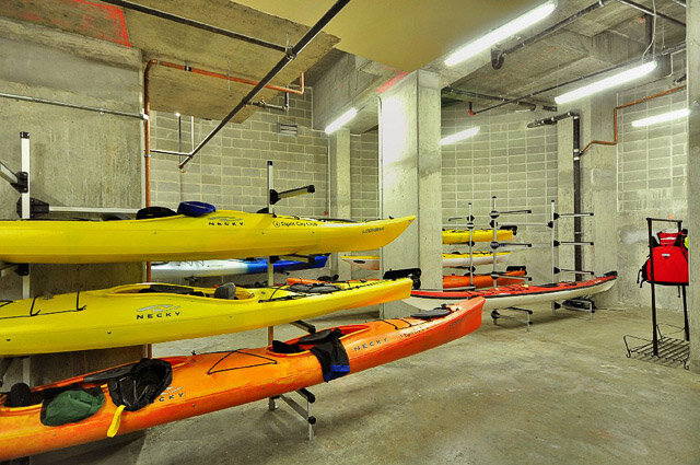 Spacious 1-bedroom + den condo with modern furnishings and a cozy den area. - 3006 - 33 Smithe Street, Vancouver Downtown