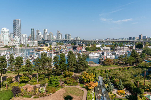 804 1470 pennyfarthing dr vancouver west side kitsilano