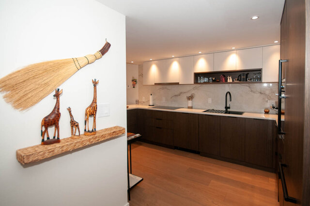 804 1470 pennyfarthing dr vancouver west side kitsilano