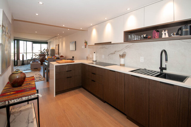 804 1470 pennyfarthing dr vancouver west side kitsilano