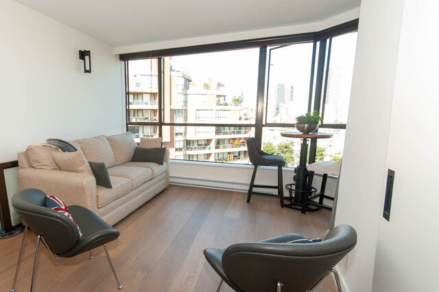 804 1470 pennyfarthing dr vancouver west side kitsilano
