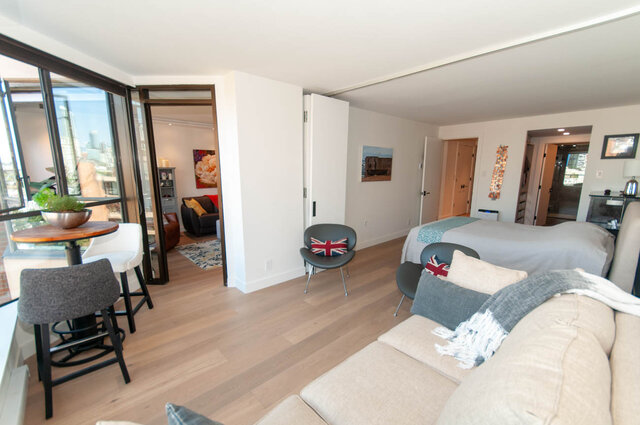 804 1470 pennyfarthing dr vancouver west side kitsilano