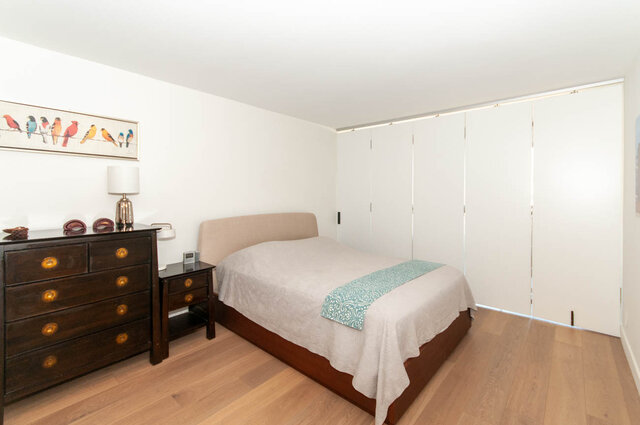 804 1470 pennyfarthing dr vancouver west side kitsilano