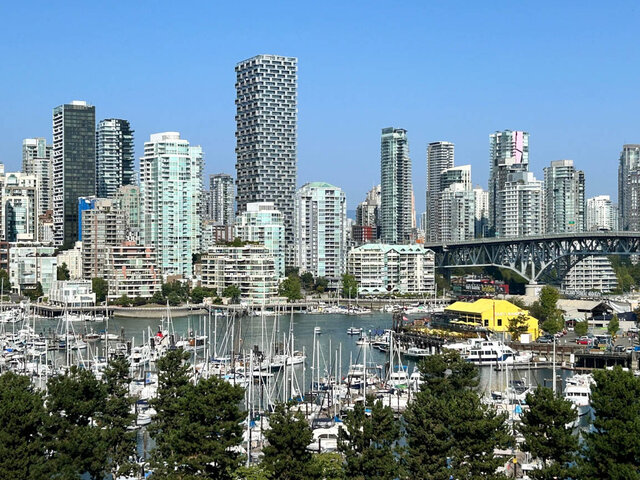 804 1470 pennyfarthing dr vancouver west side kitsilano