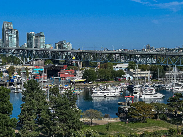 804 1470 pennyfarthing dr vancouver west side kitsilano