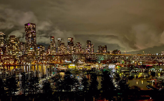 804 1470 pennyfarthing dr vancouver west side kitsilano
