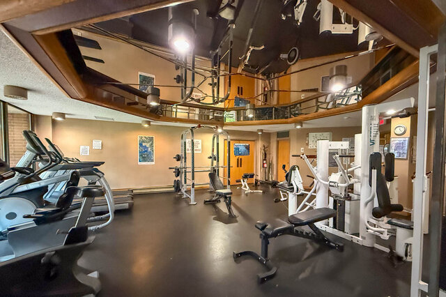 804 1470 pennyfarthing dr vancouver west side kitsilano
