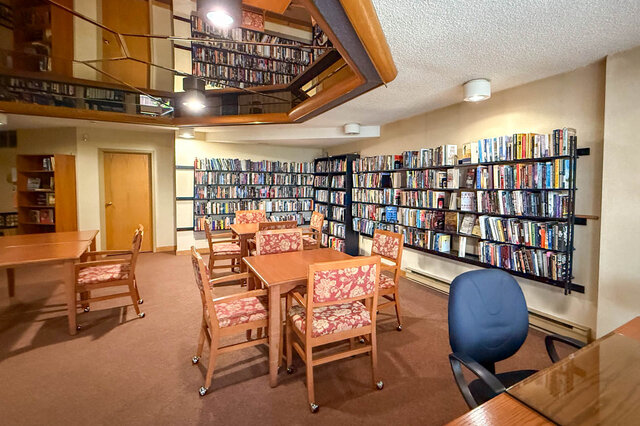 804 1470 pennyfarthing dr vancouver west side kitsilano