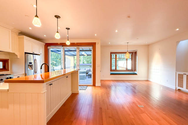 main 2082 e13th ave vancouver east side commercial drive