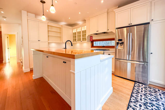 main 2082 e13th ave vancouver east side commercial drive