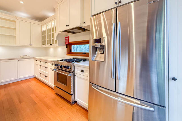 main 2082 e13th ave vancouver east side commercial drive
