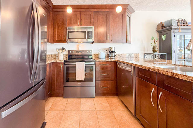 401 1508 mariner walk vancouver west side false creek south