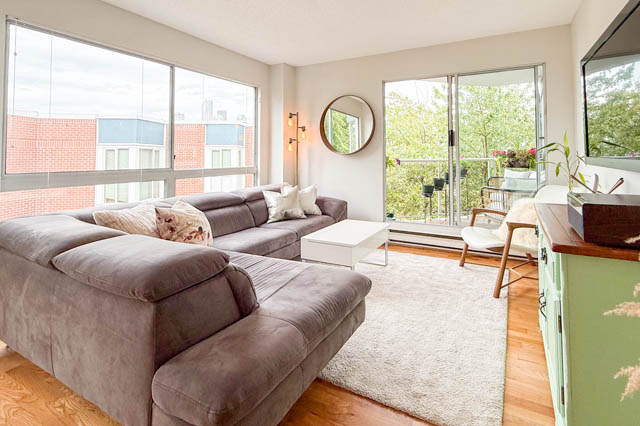 401 1508 mariner walk vancouver west side false creek south